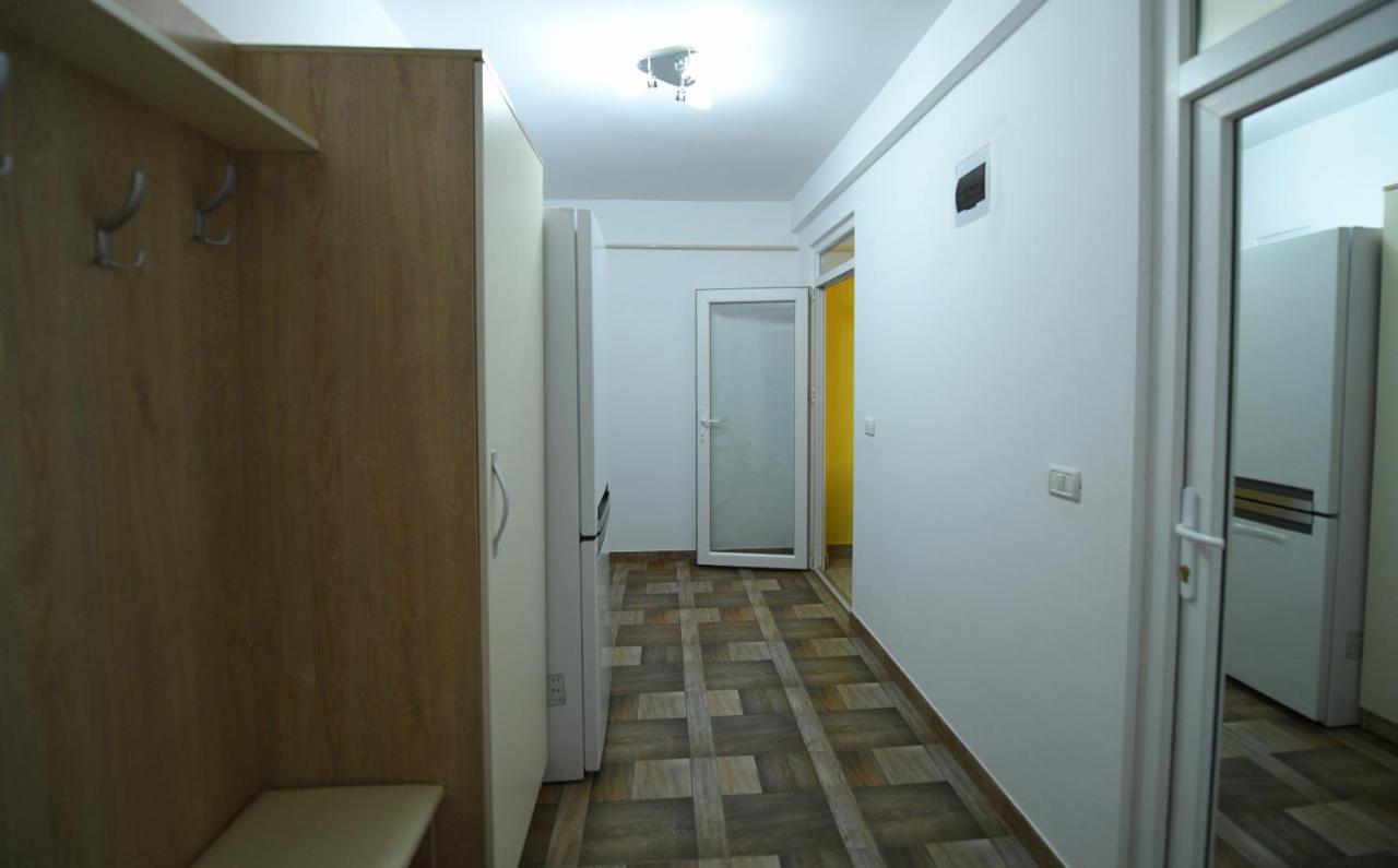 Apartament Trident Haţeg Buitenkant foto
